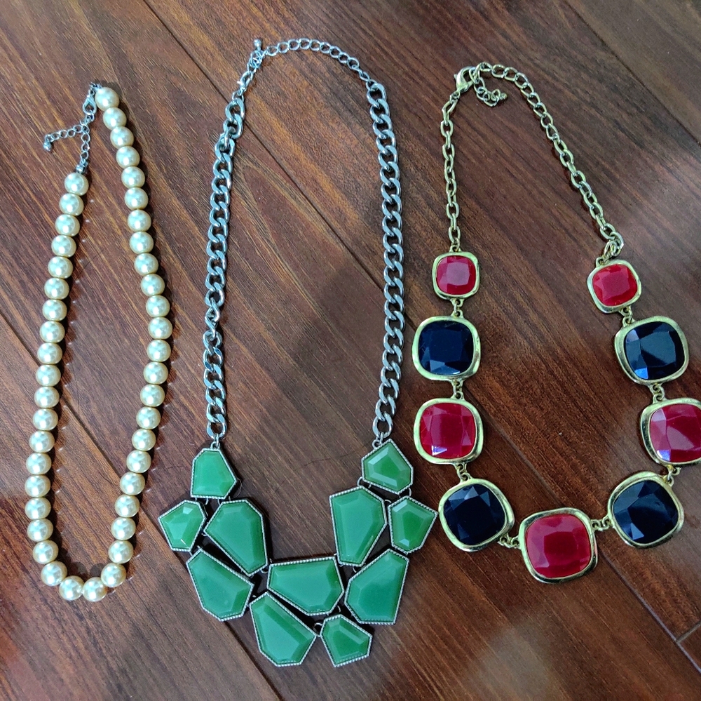 9 Fashion Necklaces Lot